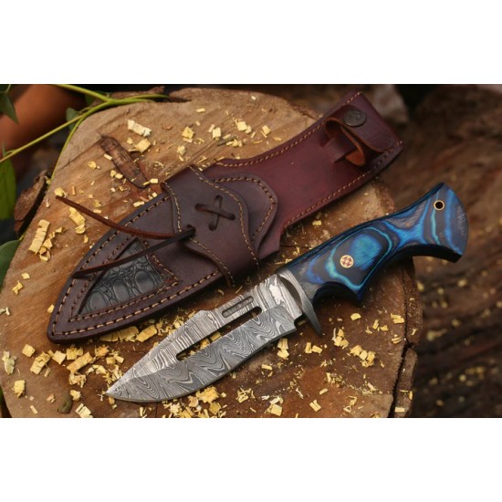 Damascus Bobcat Hunting Dagger In Colored Wood (Total length 10.3 inches ) with Leather Cover
