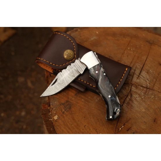 Hunting Folding Knife with Leather Cover (Damascus Steel Blade / Resin Handle )